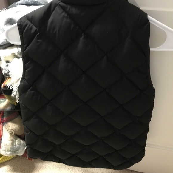 Black j crew quilted down vest - Picture 2 of 2